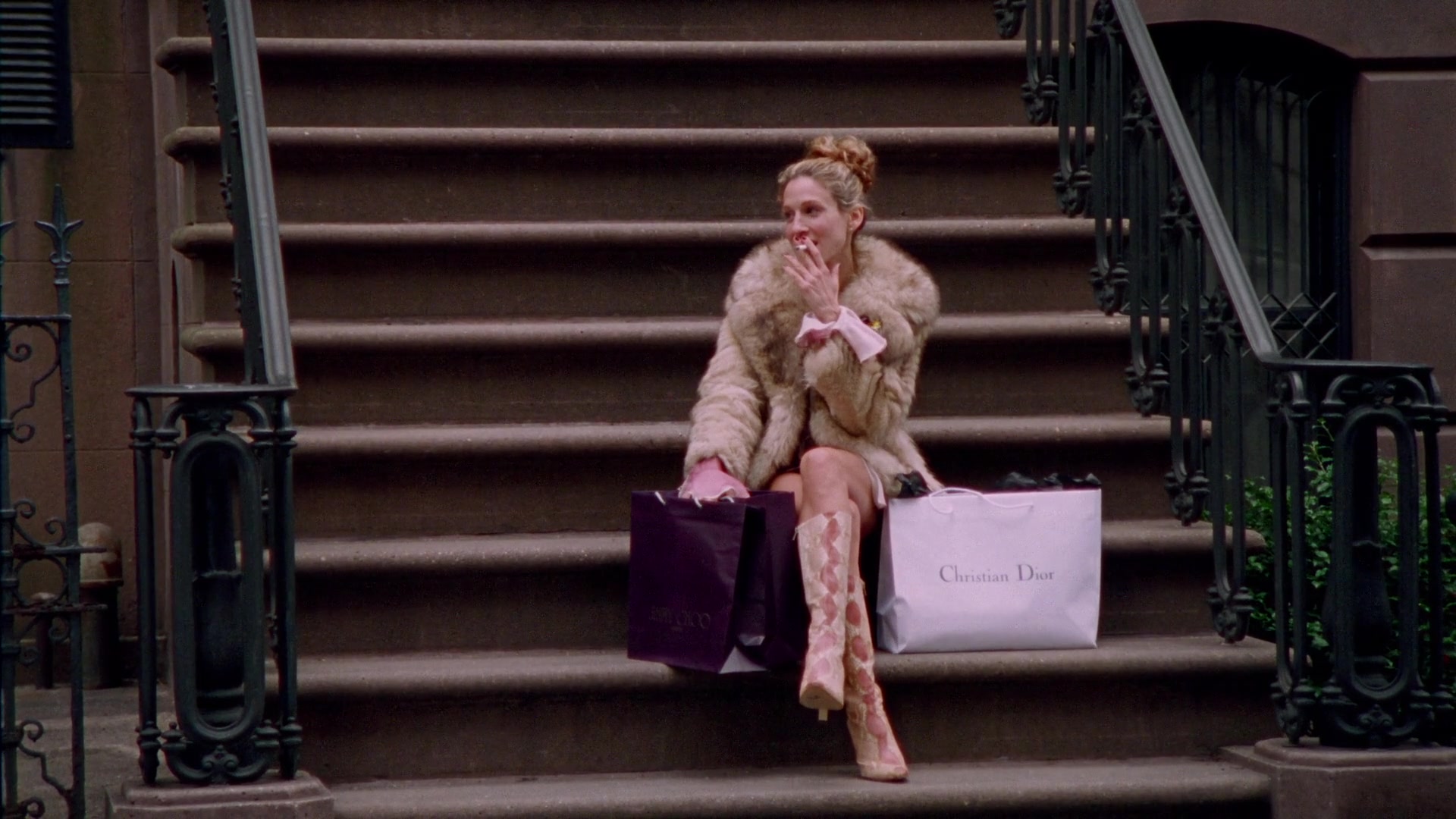 carrie bradshaw shopping bags